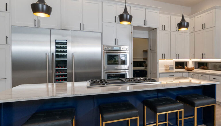 Crown Kitchen Cabinets